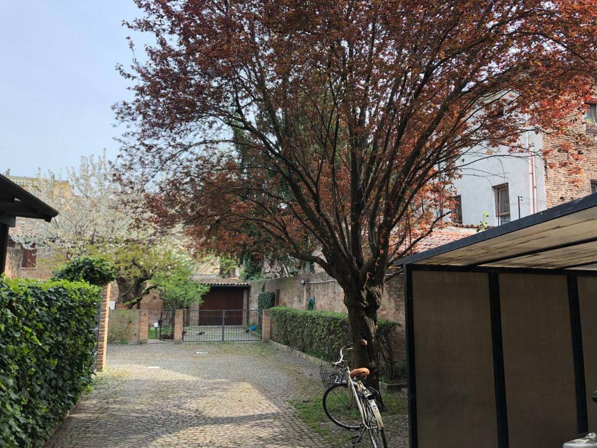 Un Piccolo Rifugio A Pochi Passi Dal Duomo Apartment Ферара Екстериор снимка